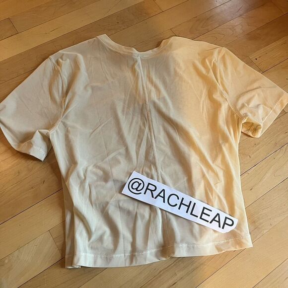 Sz 4 NWT Lululemon Lightweight Mesh Reversible Yoga T-Shirt Prosecco Beige Tan - Picture 6 of 7